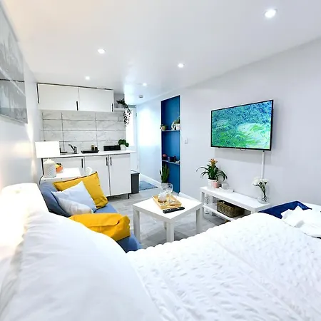 Cozy Studio Retreat In Vibrant Crystal Palace, London Exterior photo