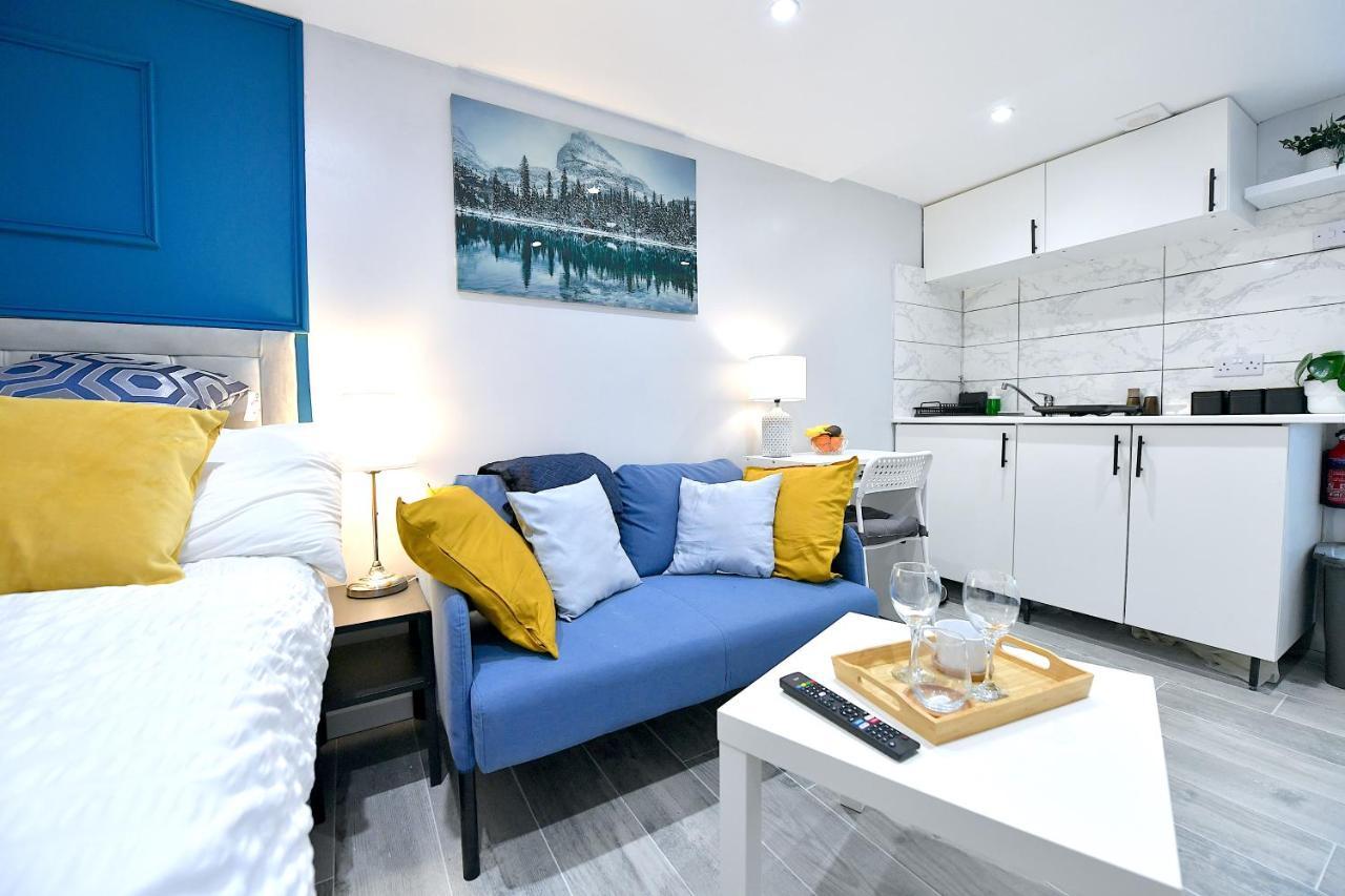 Apartment Cozy Retreat In Vibrant Crystal Palace, *